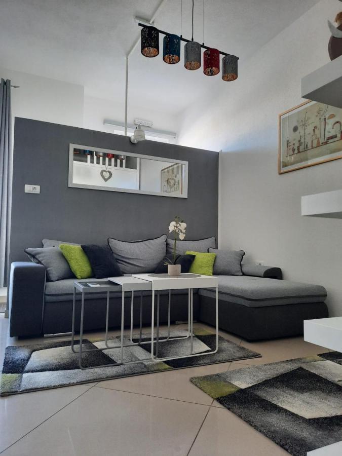 Apartment Gs Centar Gospić エクステリア 写真